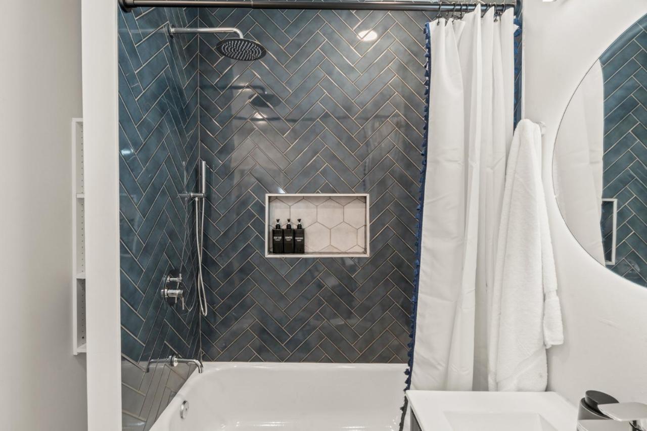 Passyunk Square Spacious 1 Bedroom Oasis- Huge Deck Philadelphia Exteriör bild