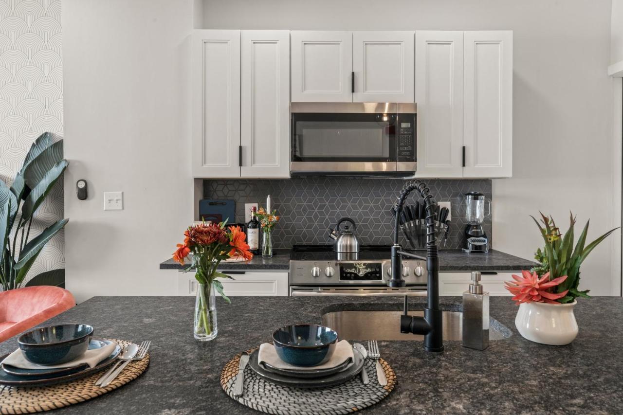 Passyunk Square Spacious 1 Bedroom Oasis- Huge Deck Philadelphia Exteriör bild