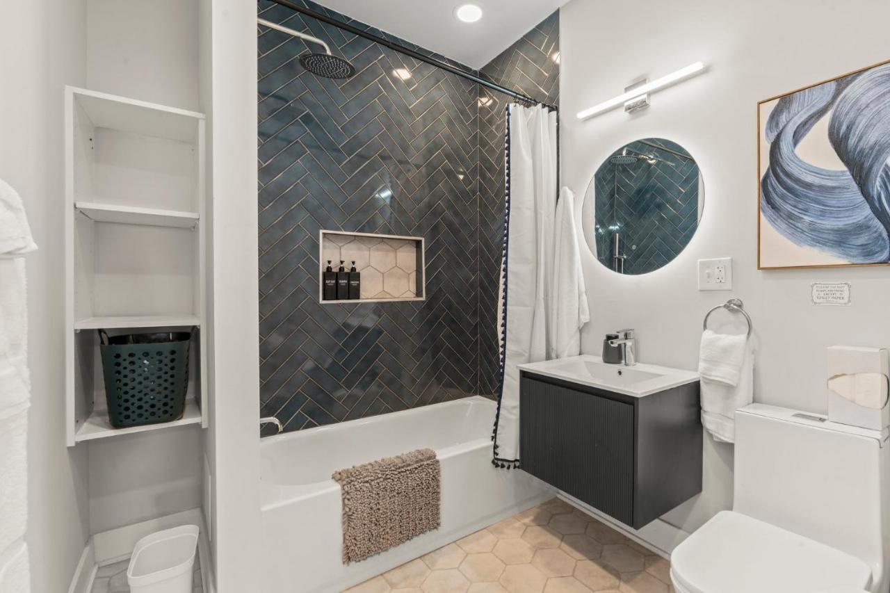 Passyunk Square Spacious 1 Bedroom Oasis- Huge Deck Philadelphia Exteriör bild